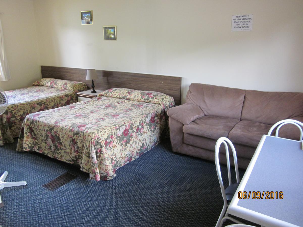 Valleyview Motel วิลเลียมส์เลค ภายนอก รูปภาพ