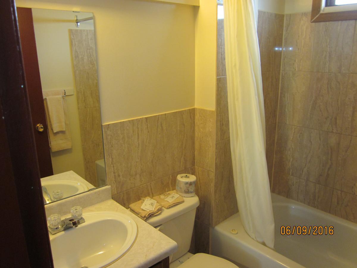 Valleyview Motel วิลเลียมส์เลค ภายนอก รูปภาพ