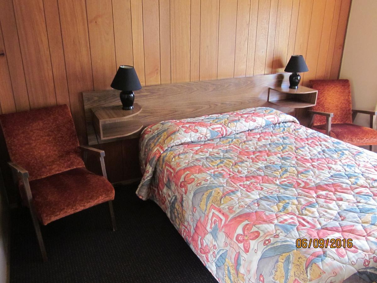 Valleyview Motel วิลเลียมส์เลค ภายนอก รูปภาพ