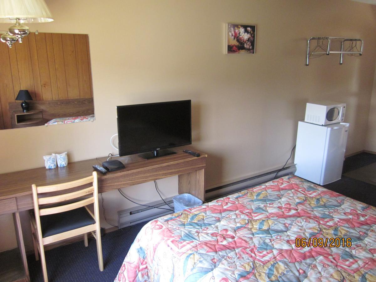 Valleyview Motel วิลเลียมส์เลค ภายนอก รูปภาพ