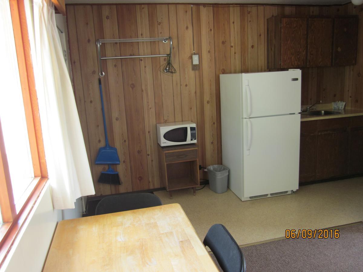 Valleyview Motel วิลเลียมส์เลค ภายนอก รูปภาพ